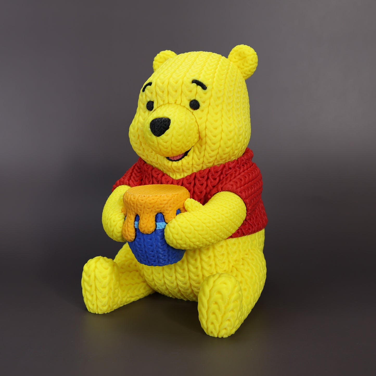 Pupazzo Winnie the Pooh effetto knitted – Figure decorativa stampata in 3D
