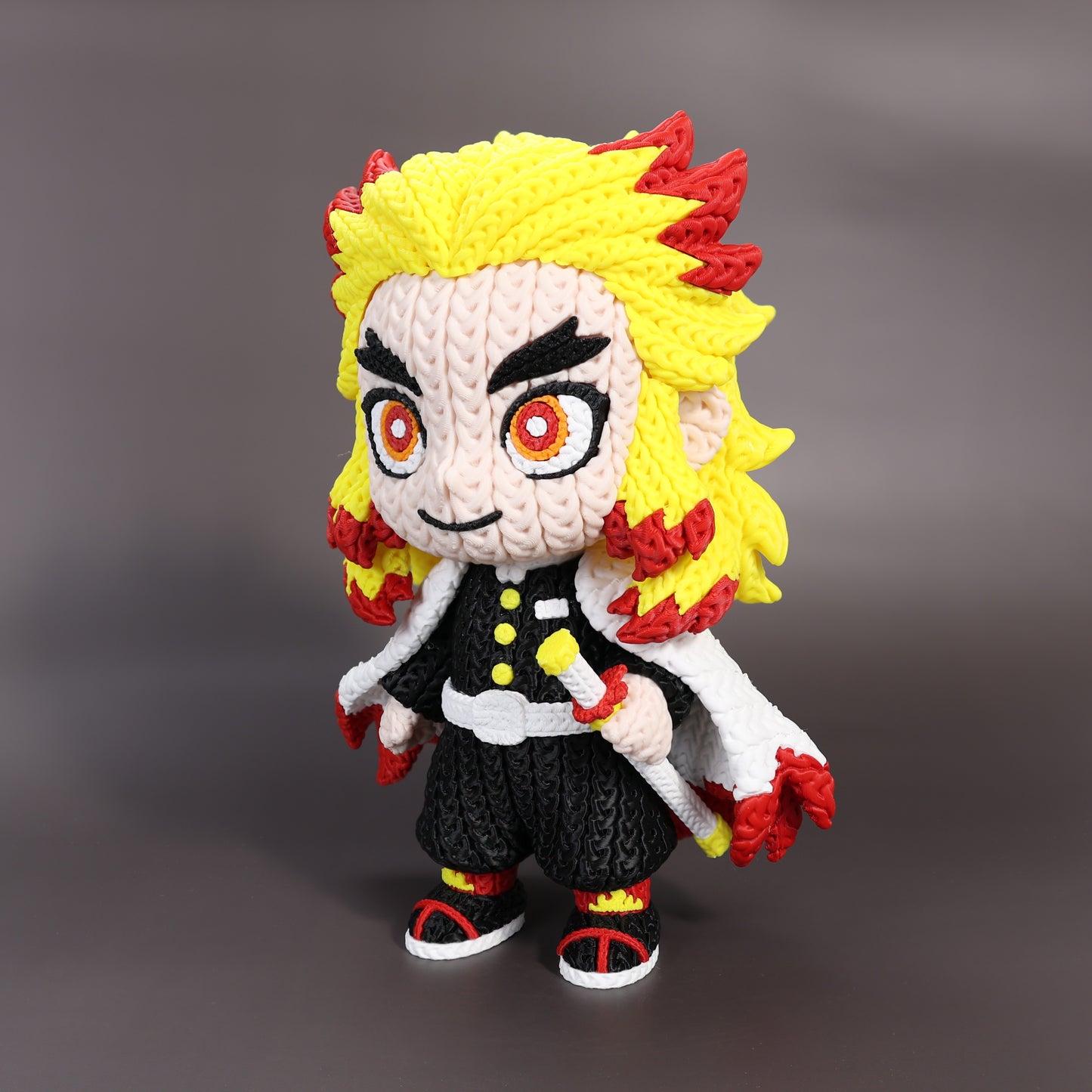 Pupazzo Kyojuro Rengoku effetto knitted – Figure decorativa stampata in 3D