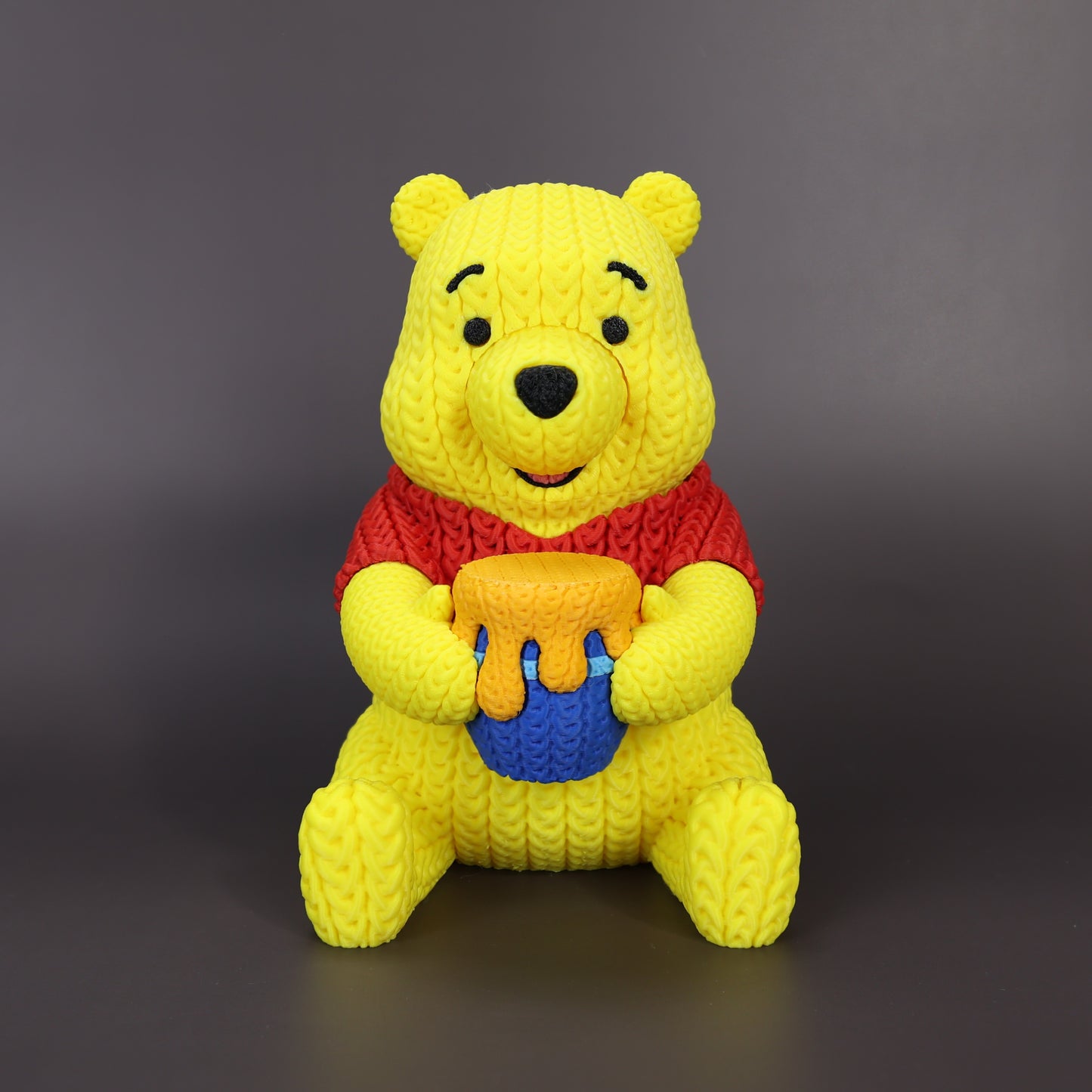 Pupazzo Winnie the Pooh effetto knitted – Figure decorativa stampata in 3D