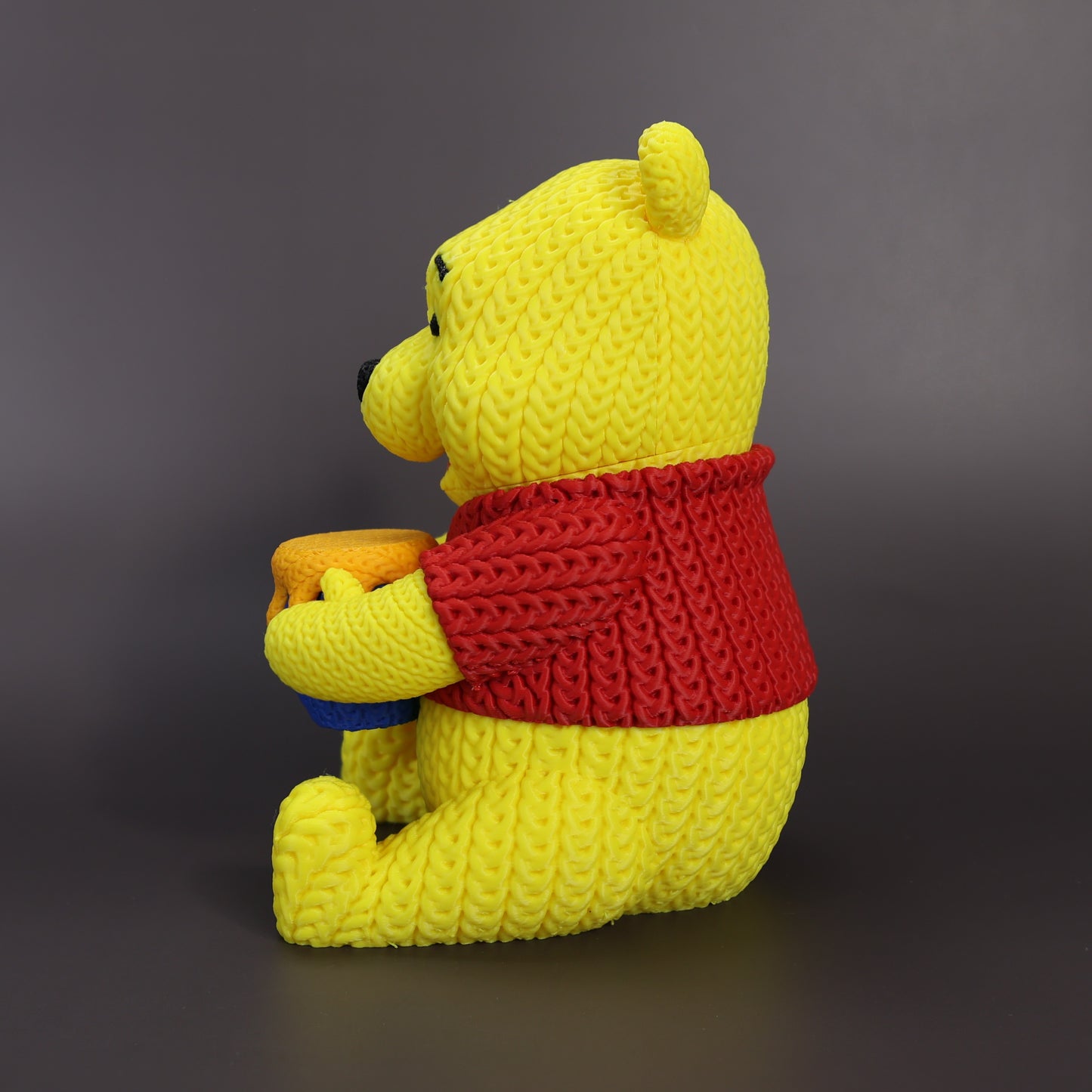 Pupazzo Winnie the Pooh effetto knitted – Figure decorativa stampata in 3D