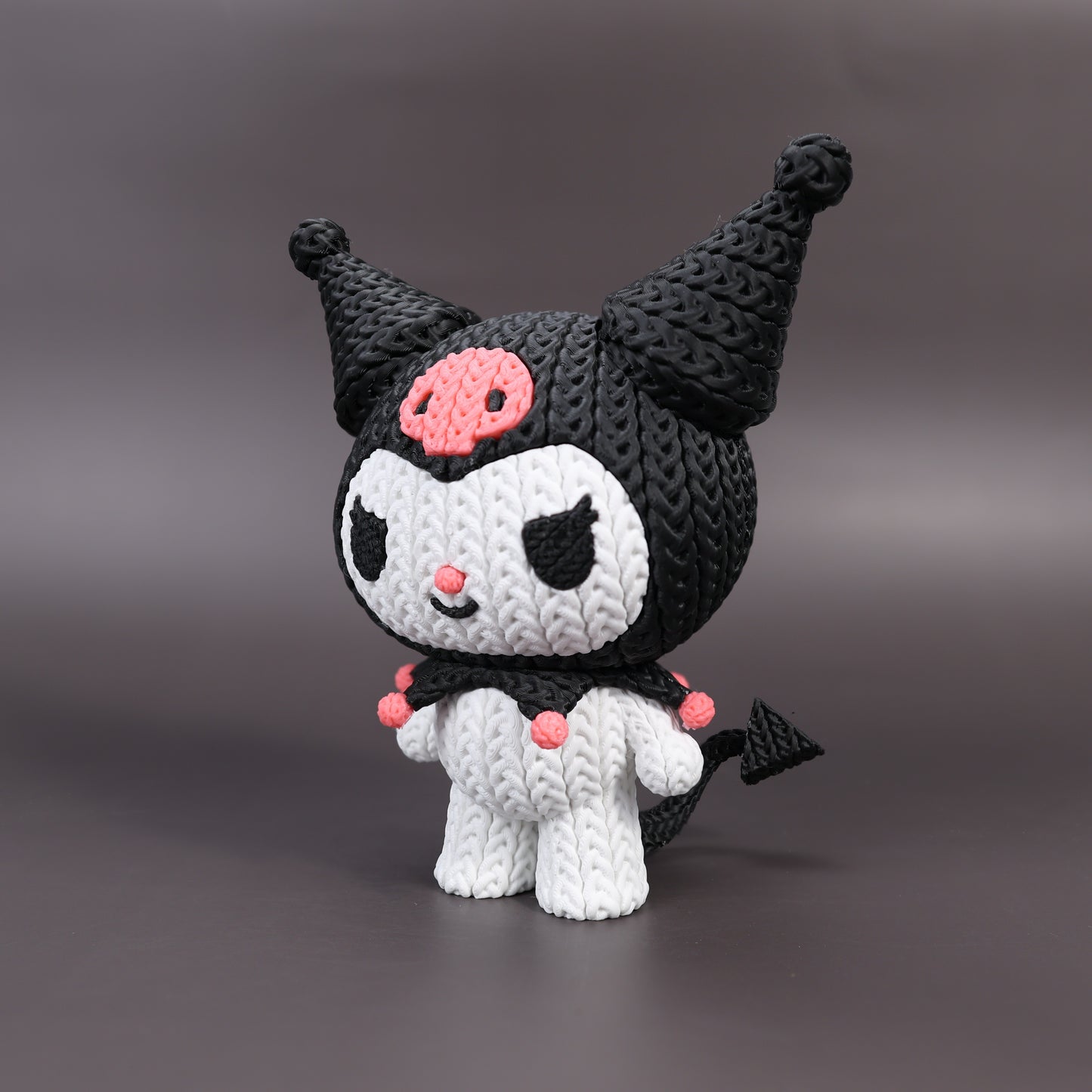 Pupazzo Kuromi effetto knitted – Figure decorativa stampata in 3D