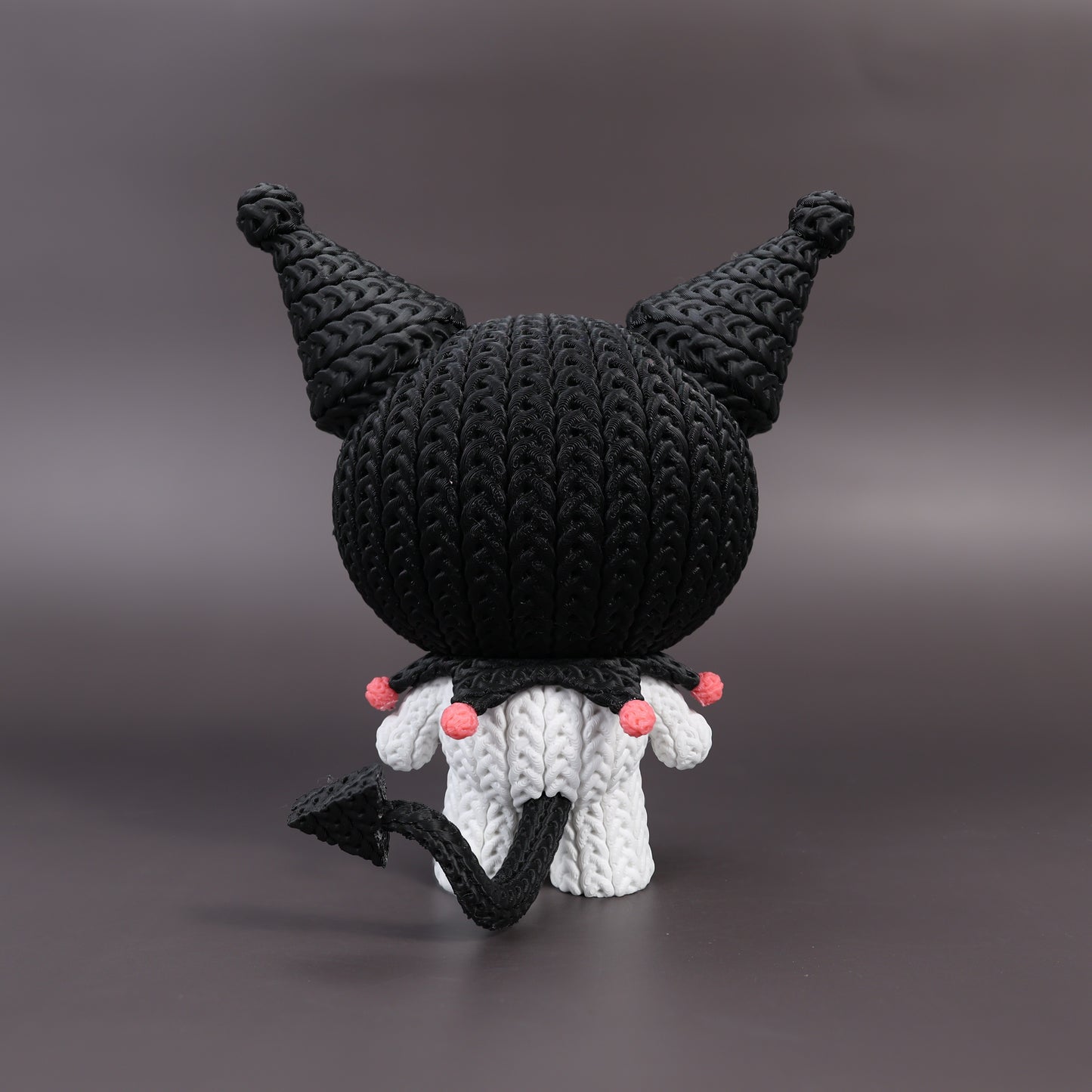 Pupazzo Kuromi effetto knitted – Figure decorativa stampata in 3D
