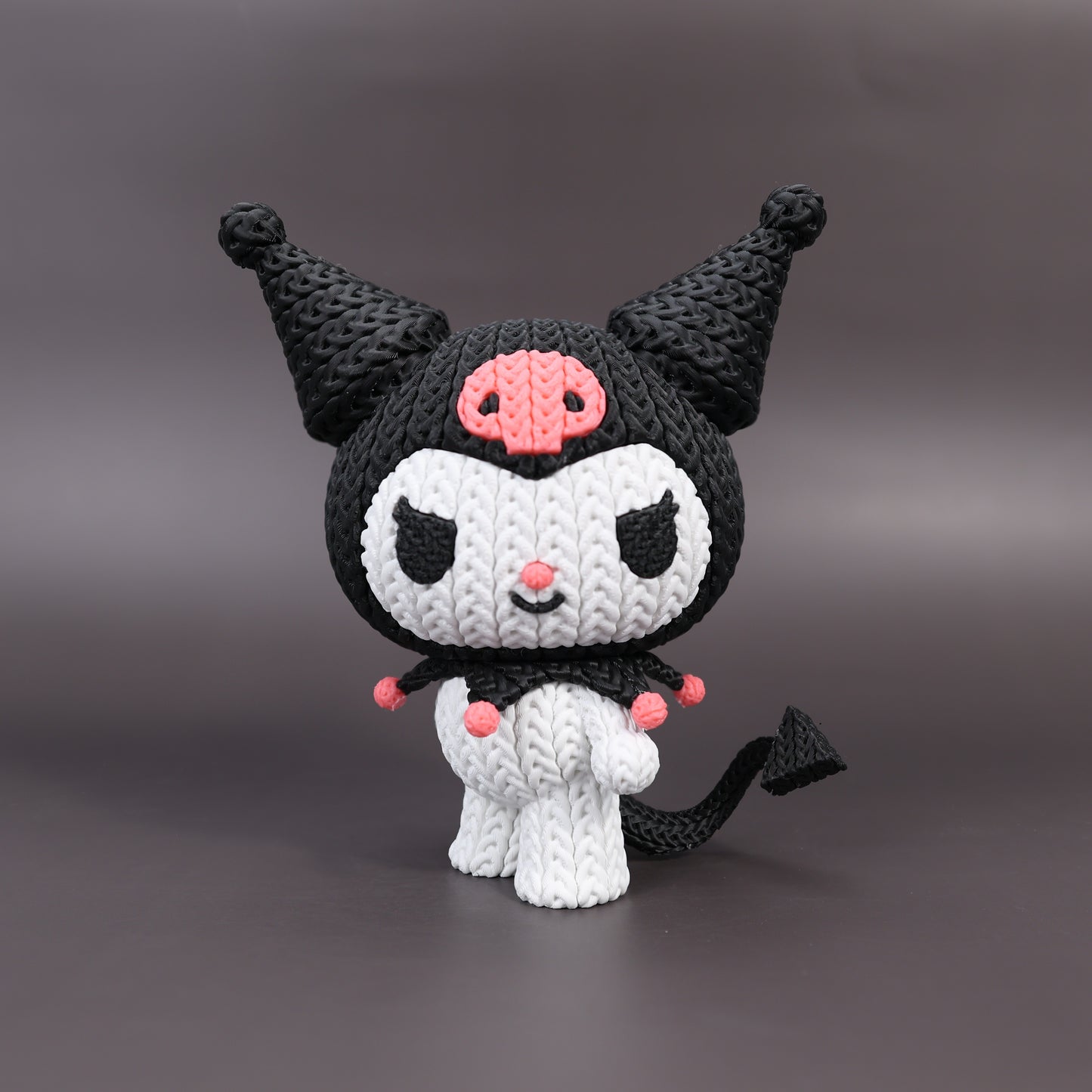 Pupazzo Kuromi effetto knitted – Figure decorativa stampata in 3D