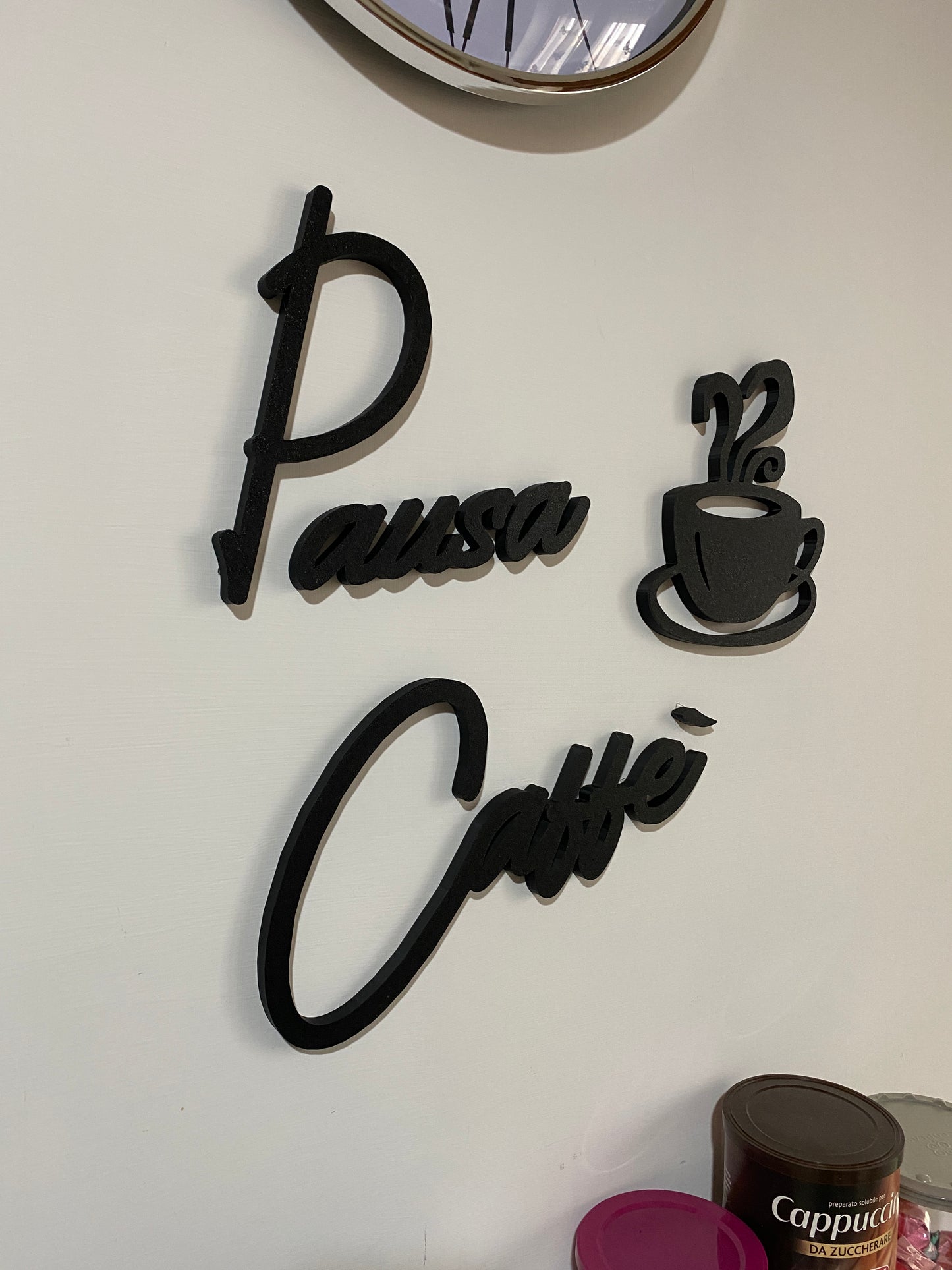Scritta decorativa “Pausa Caffè” in stampa 3D – Decorazione murale personalizzata