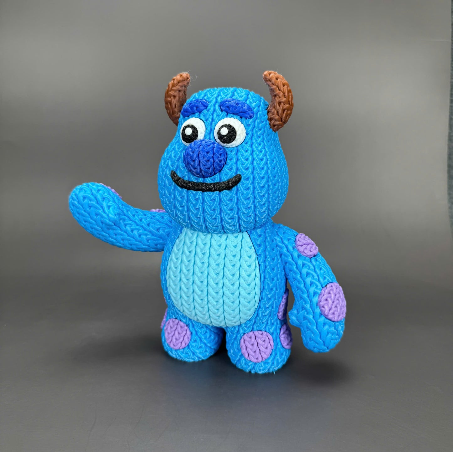 Pupazzo Sullivan effetto knitted – Figure decorativa stampata in 3D