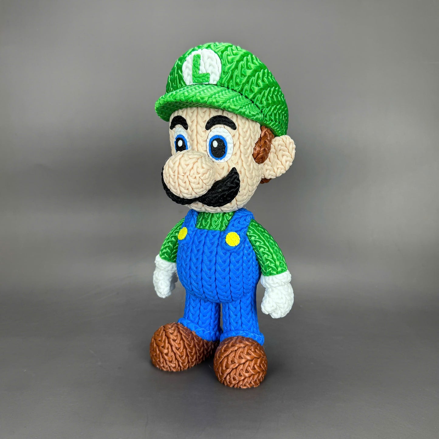 Pupazzo Luigi effetto knitted – Figure decorativa stampata in 3D
