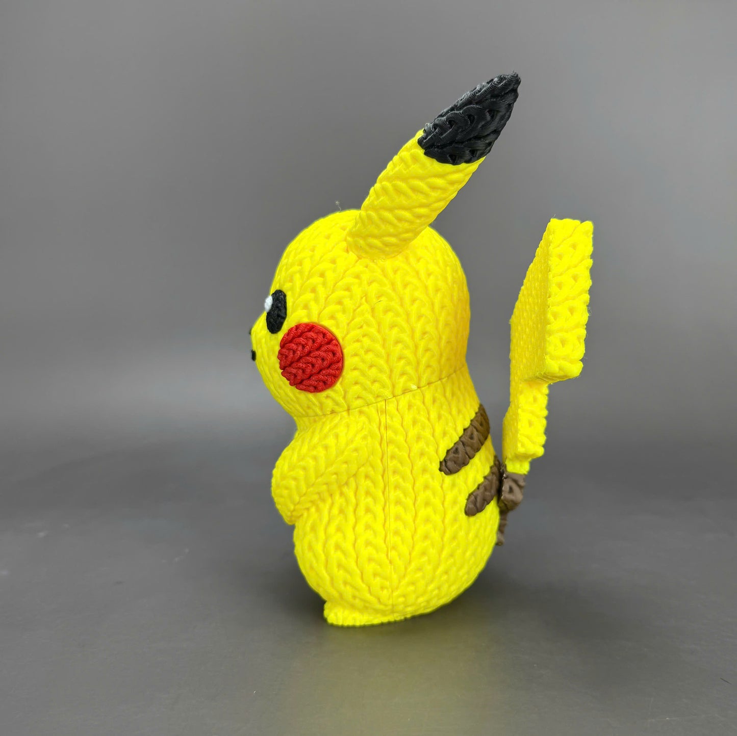 Pupazzo Pikachu effetto knitted – Figure decorativa stampata in 3D