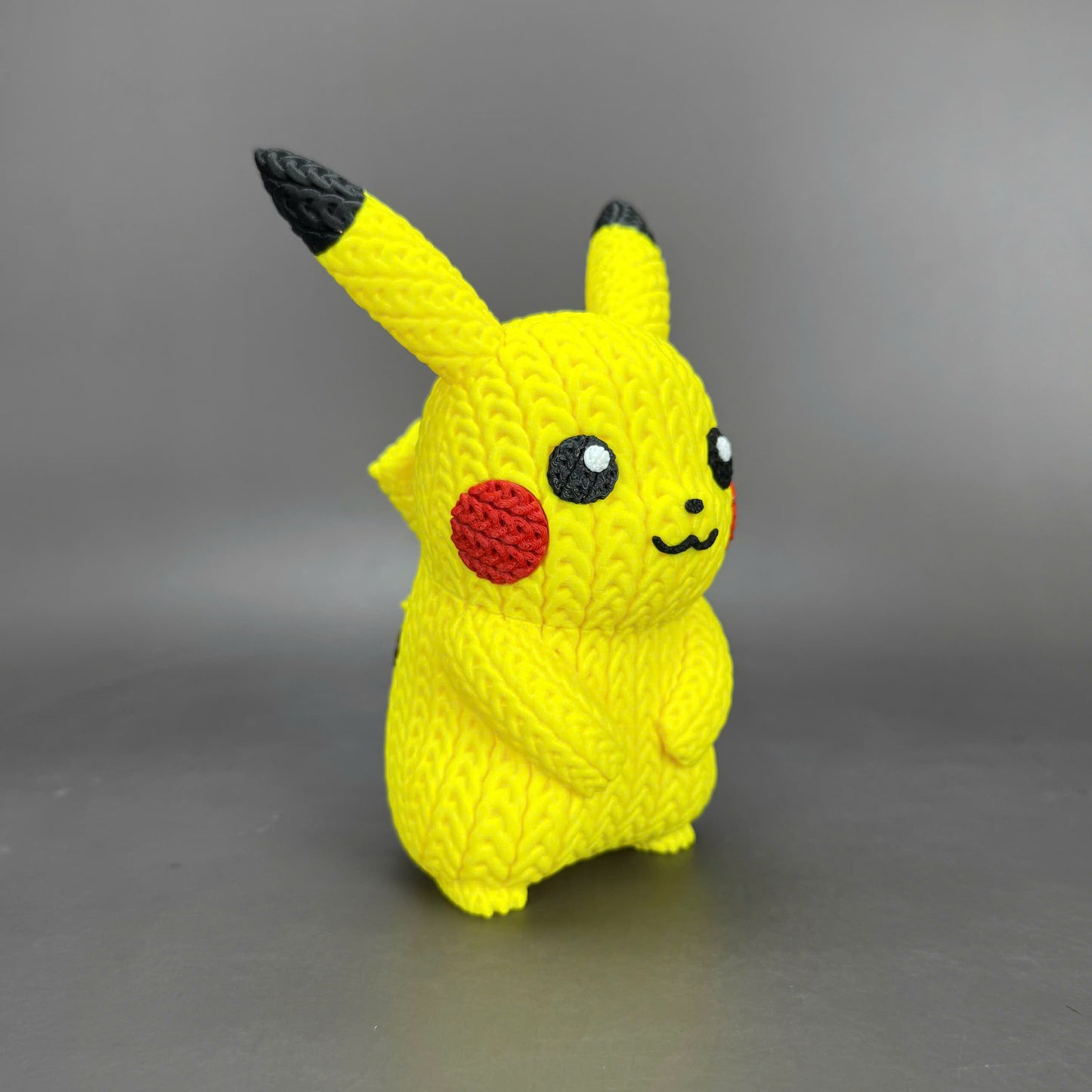 Pupazzo Pikachu effetto knitted – Figure decorativa stampata in 3D