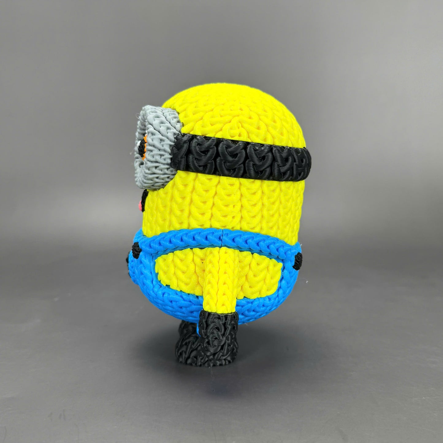 Pupazzo Minion effetto knitted – Figure decorativa stampata in 3D
