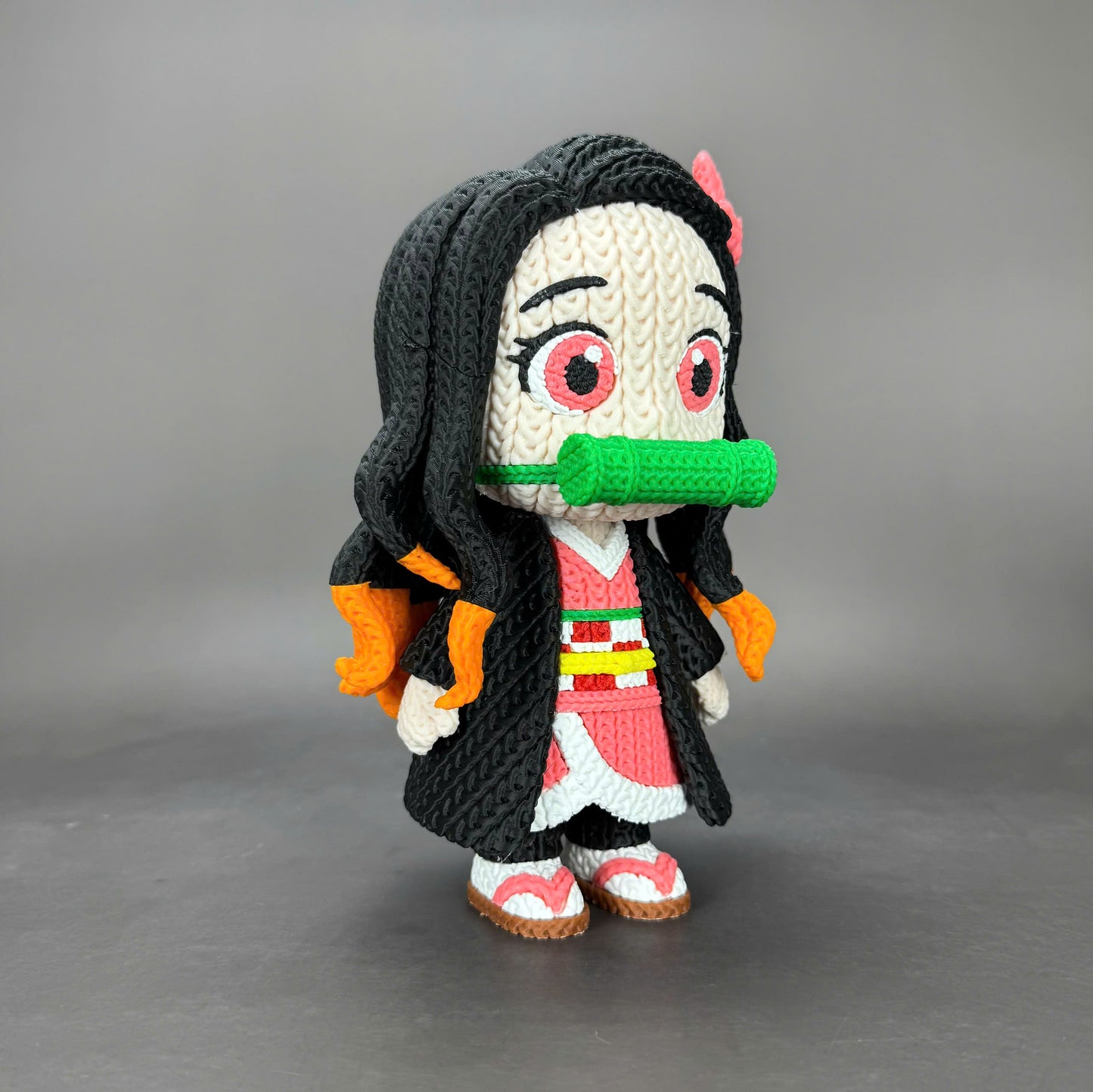 Pupazzo Nezuko effetto knitted – Figure decorativa stampata in 3D